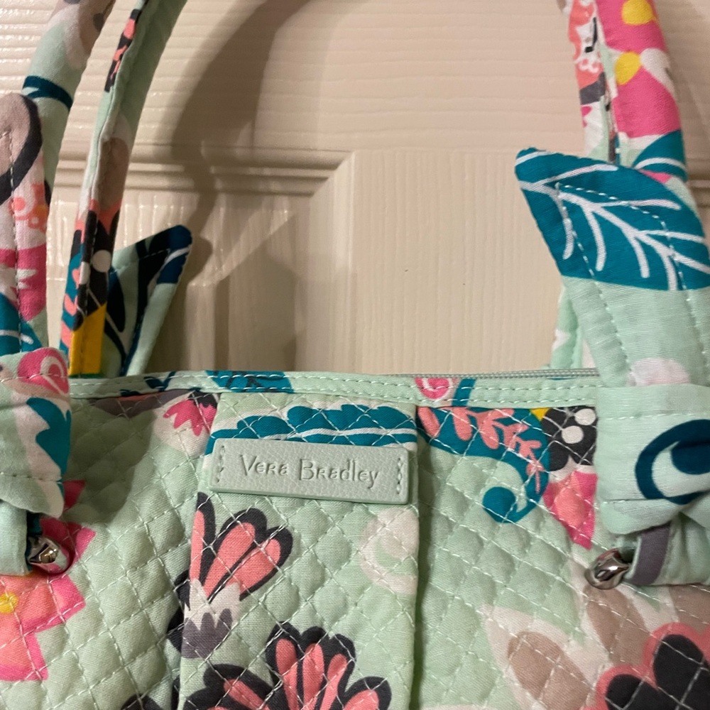 Vera Bradley Carson North South Tote Mint Flowers NWT - Picture 2 of 4